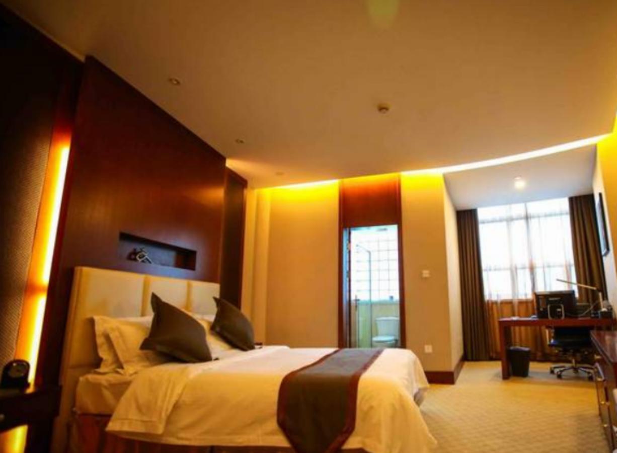 ชางไฮ โนเบิลเซ็นเตอร์ Hotel เซี่ยงไฮ้ ภายนอก รูปภาพ