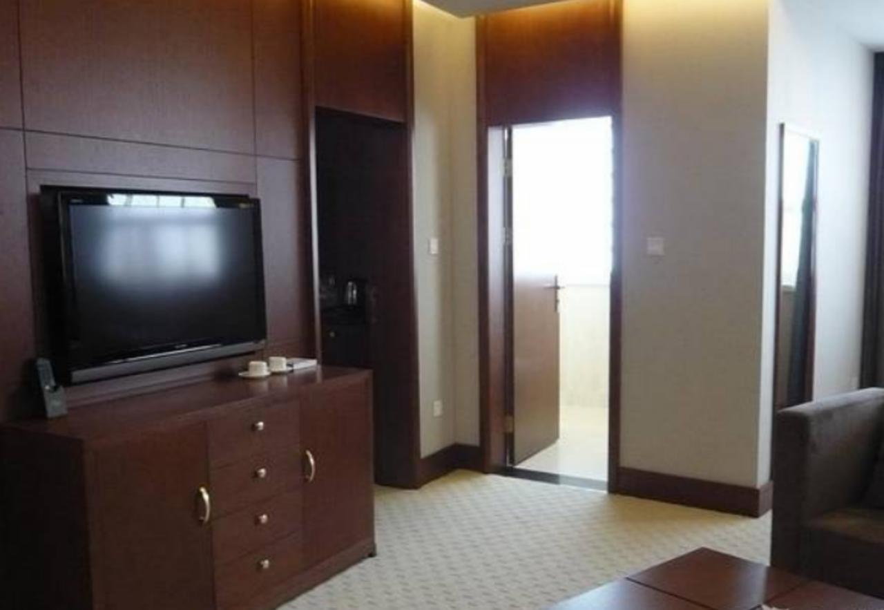 ชางไฮ โนเบิลเซ็นเตอร์ Hotel เซี่ยงไฮ้ ภายนอก รูปภาพ